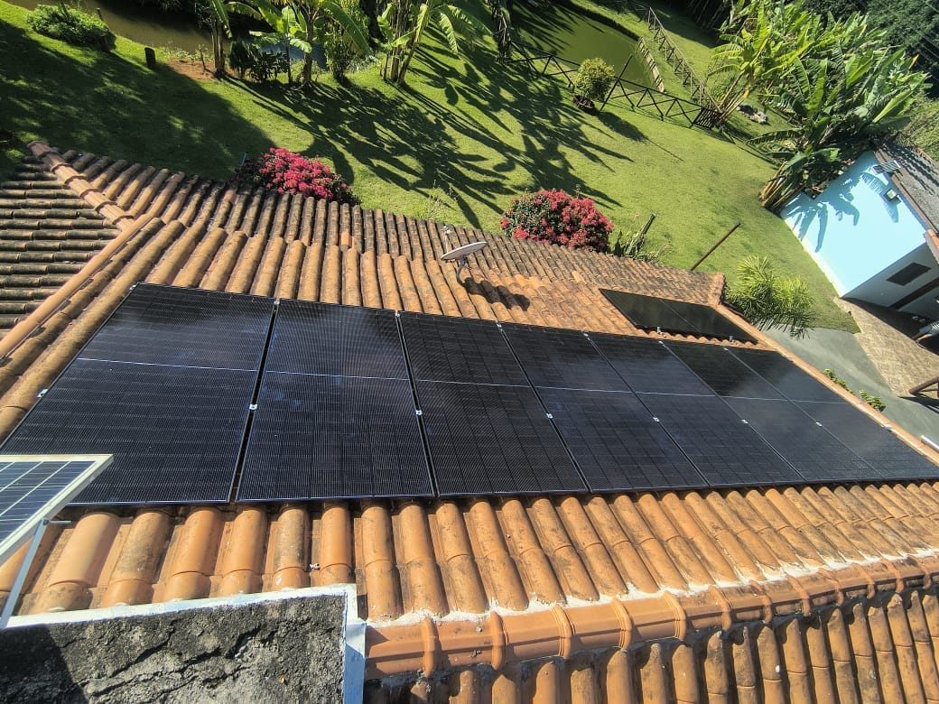 Manutenção e limpeza de placas solares: o que fazer e o que evitar