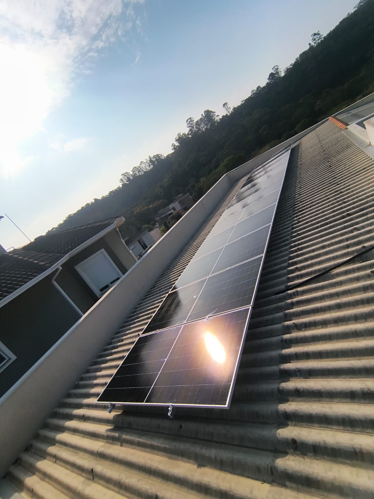 Projeto residencial PAOM em Cotia com 12 placas